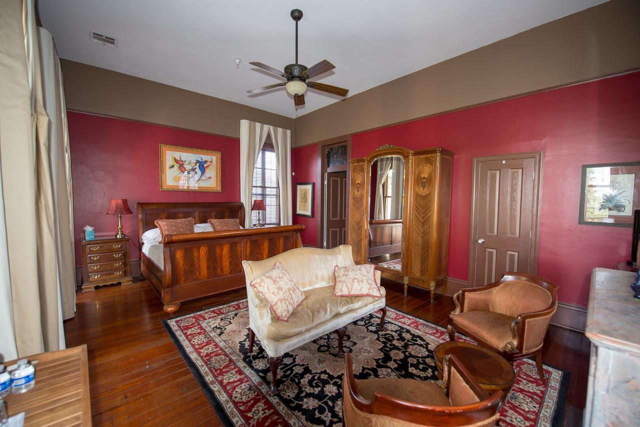 مبيت وإفطار نيو أورلينز Maison De Macarty المظهر الخارجي الصورة